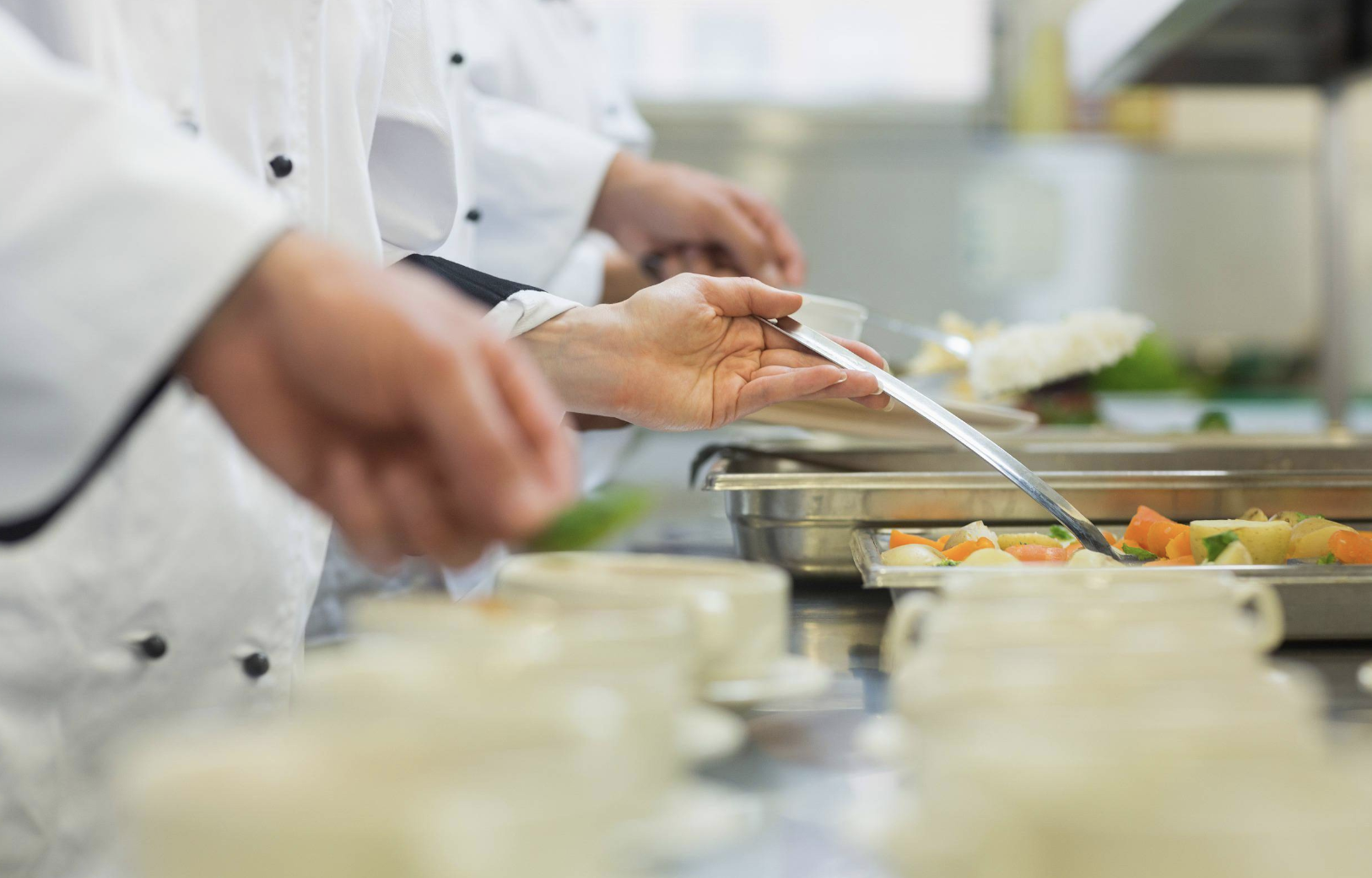 加盟餐饮行业需注意什么？谨防被剥削，小心利润陷阱！